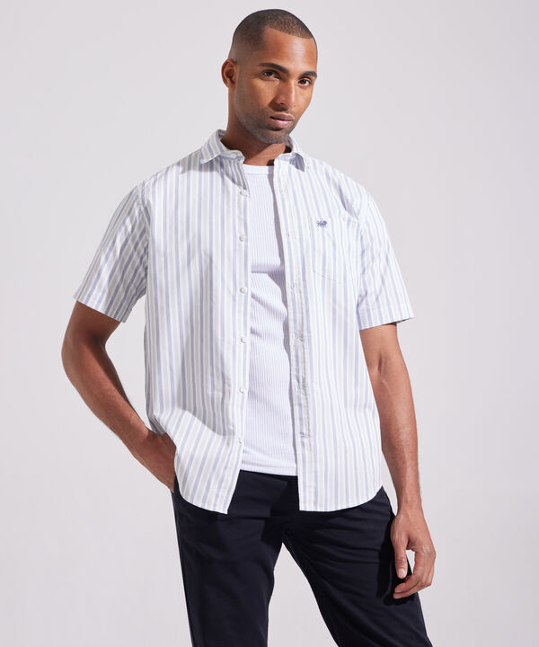 Camisa Preteñida Manga Corta Con Bolsillo Y Silueta Regular Fit image number null