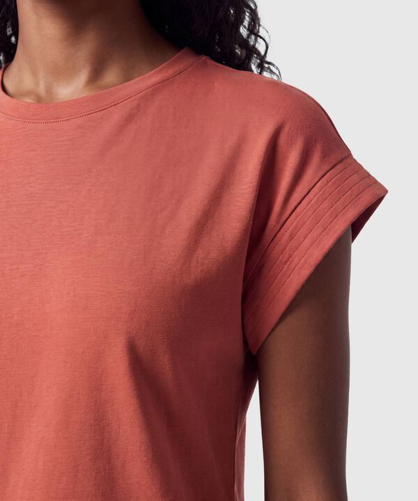 Camiseta Manga Corta Detalle Pliegue Mujer