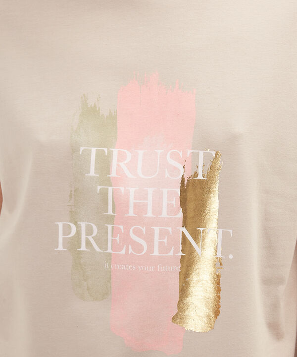 Camiseta Manga Corta Corrida Con Screen En Frente image number null
