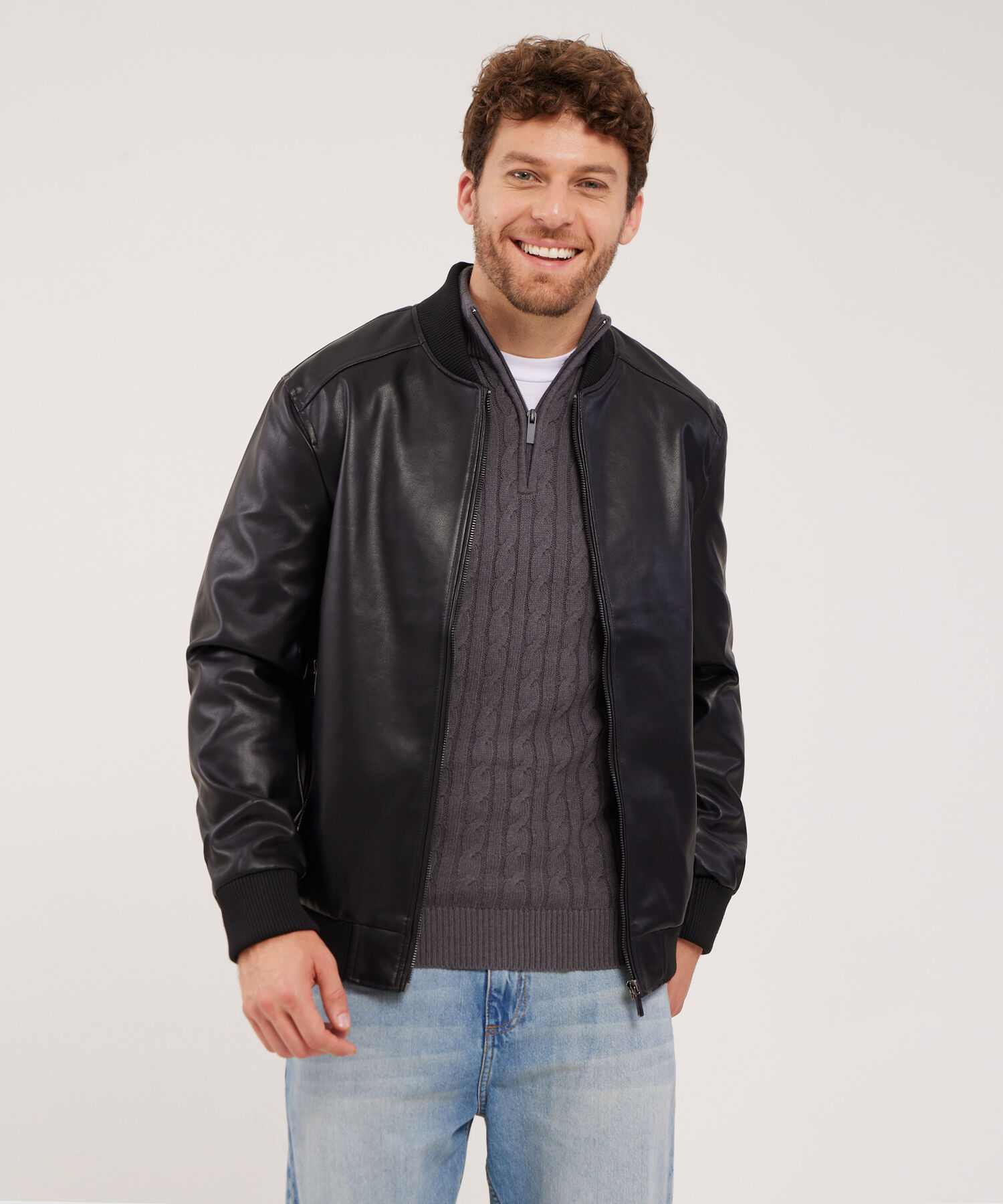 Chaqueta Manga Larga Tipo Bomber En Cuerina