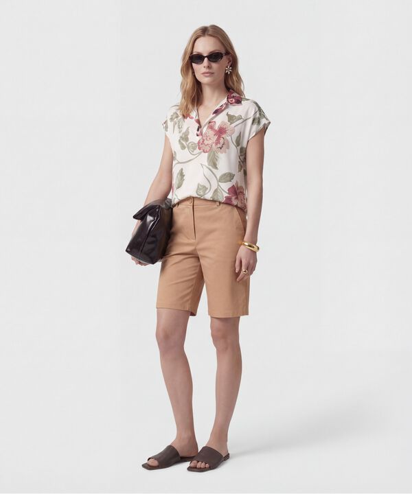 Blusa Cuello Camisero Con Manga Corta