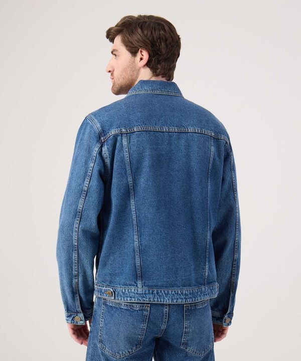 Chaqueta trukcer tono medio 