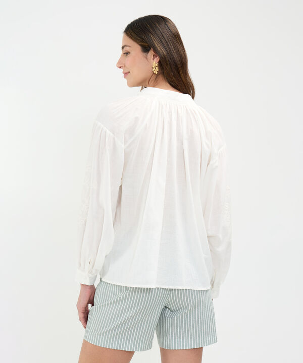 Blusa Bordada en Efecto Rústico