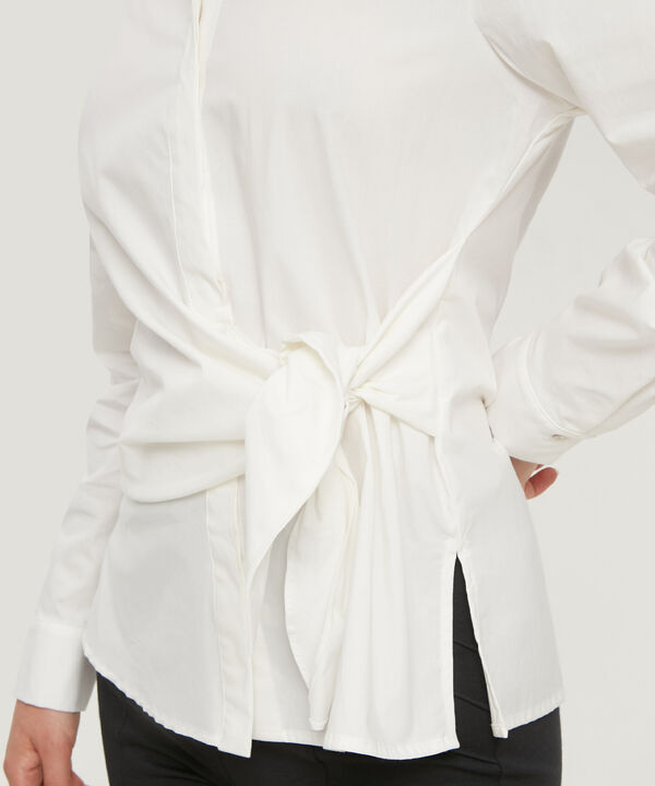 Camisa Con Anudado En Frente image number null