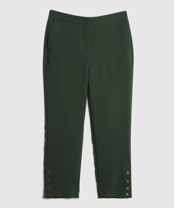 Pantalon Clasico Unicolor Con Botones En Bota