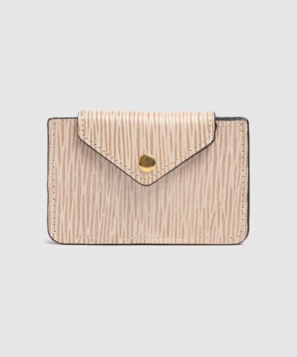 Tarjetero De Mujer Con Textura Y Solapa Tipo Sobre image number null