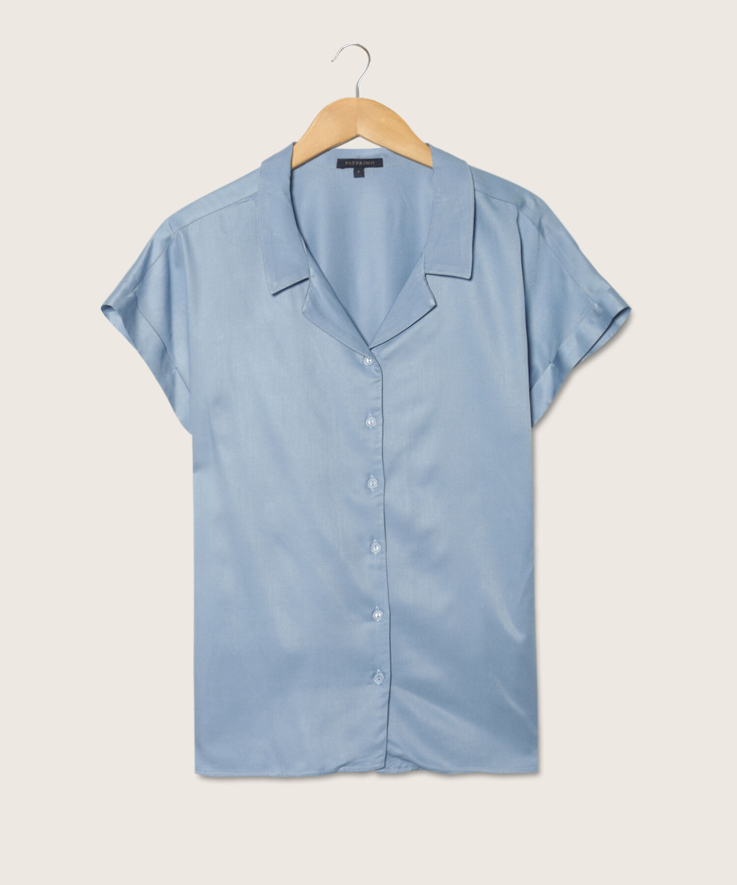 Blusa blanca cuello sport clearance