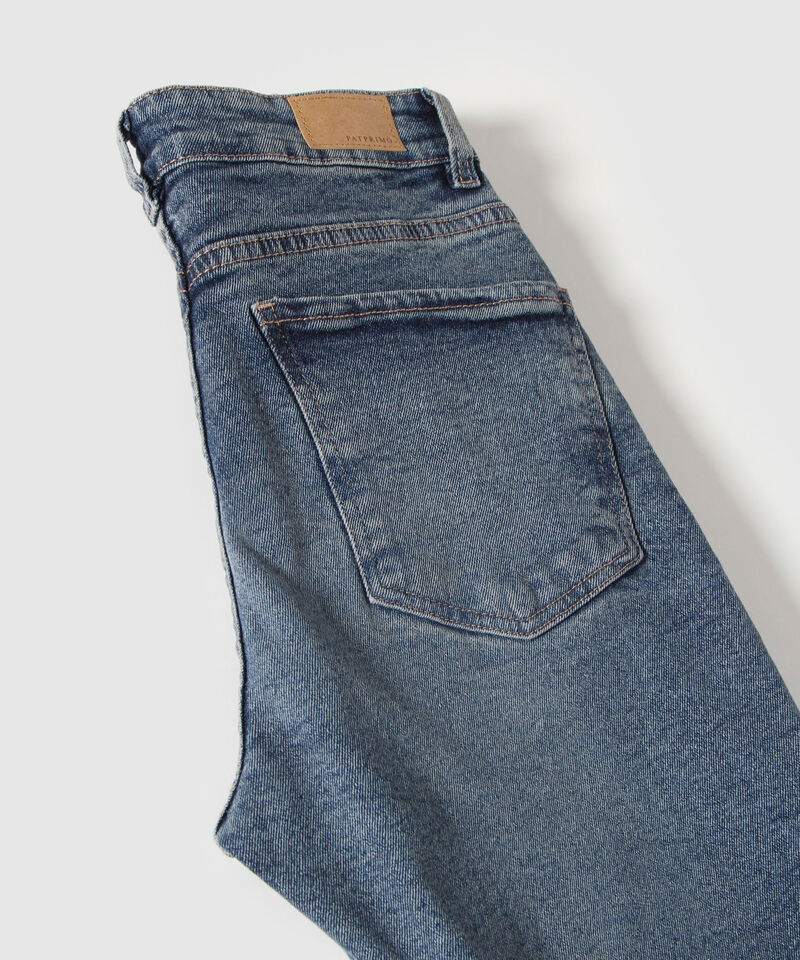 Jean Straight Crop Con Abertura