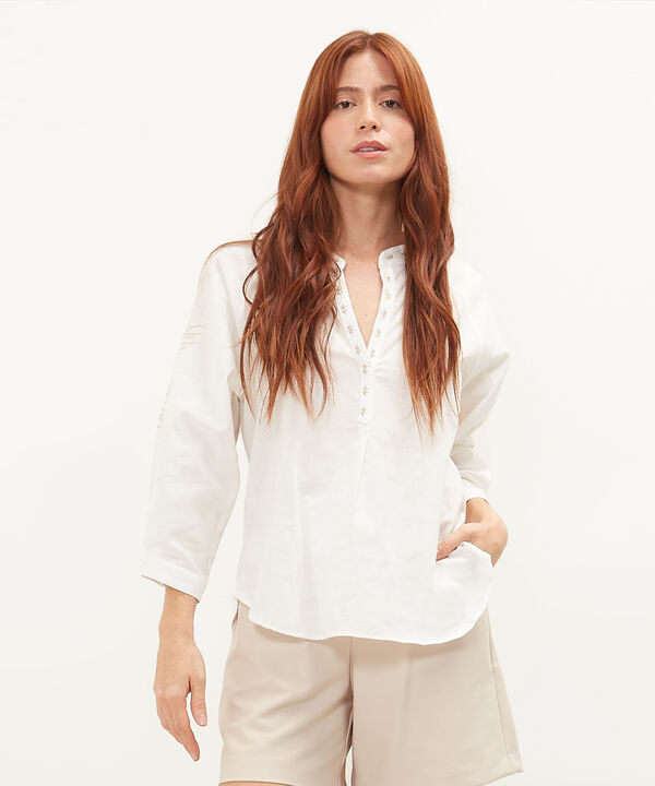 Blusa Cuello Neru Unicolor Bordada