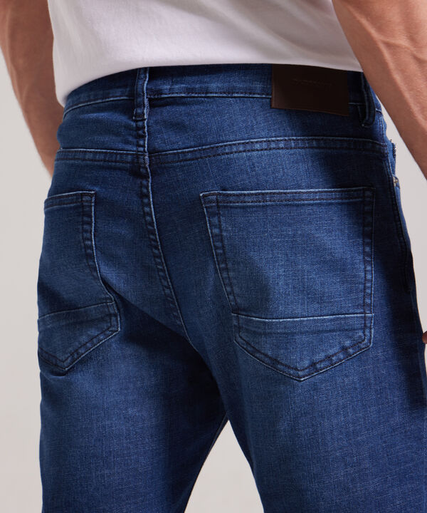 Jean Slim Tono Azul Oscuro