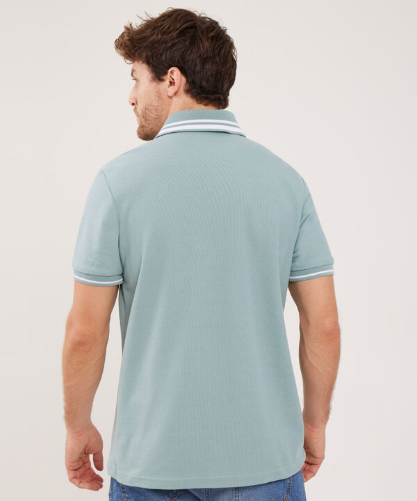 Polo Unicolor Contraste En Suede Fit Regular