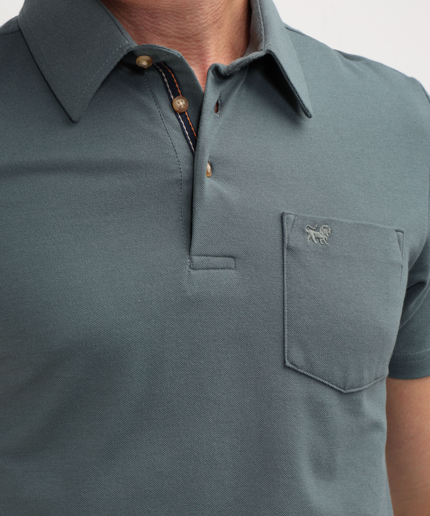 Polo Unicolor Cuello Duro