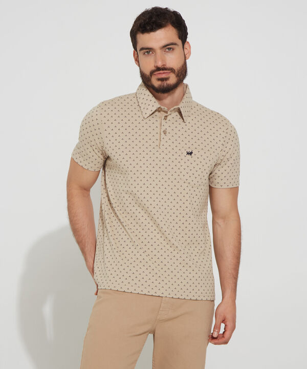 Polo Estampada, Cuello Maquina Duro Con Bolsillo, Silueta Regular Fit Blanco image number null