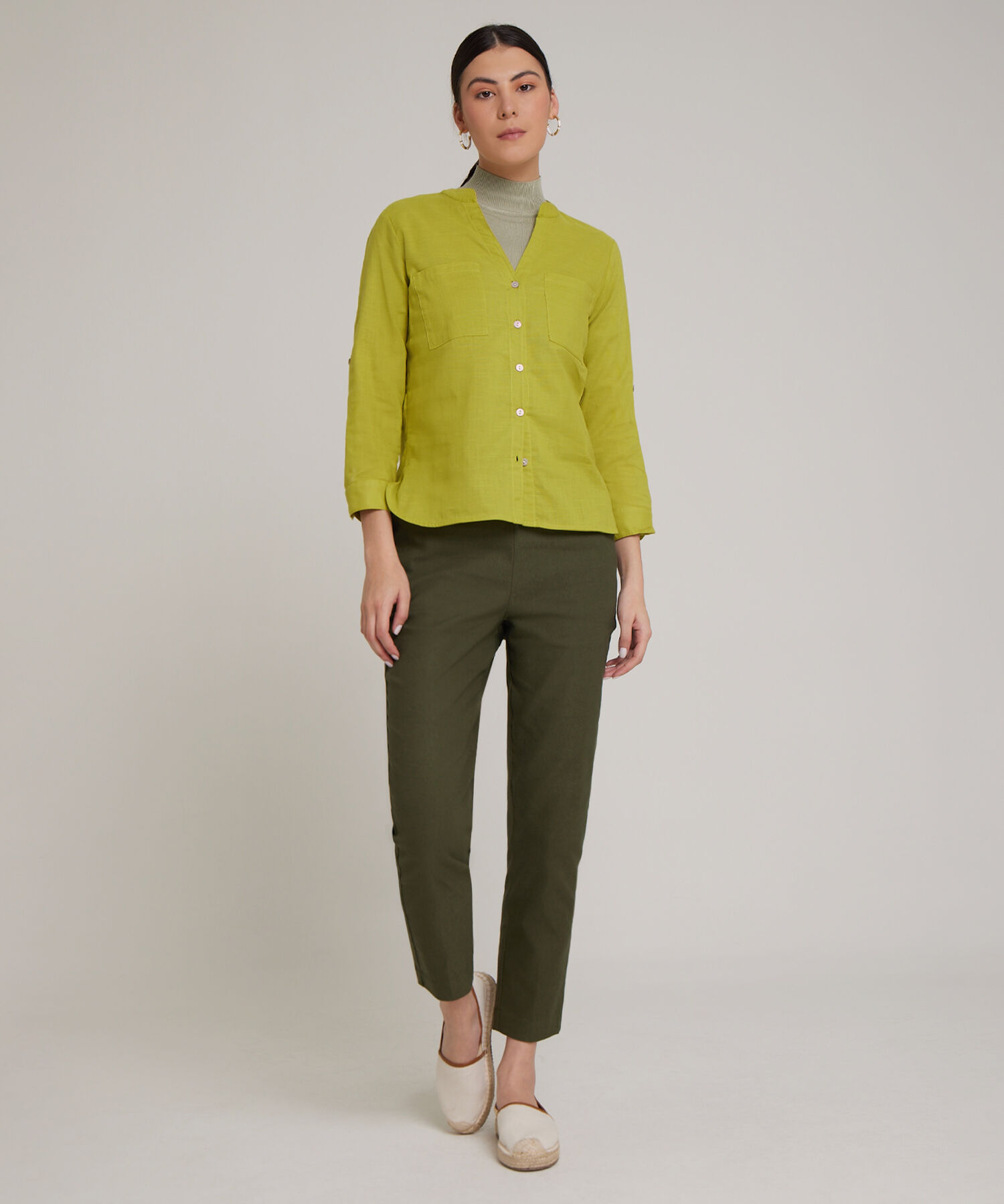 Blusa  Manga Larga Con Bolsillo Unicolor