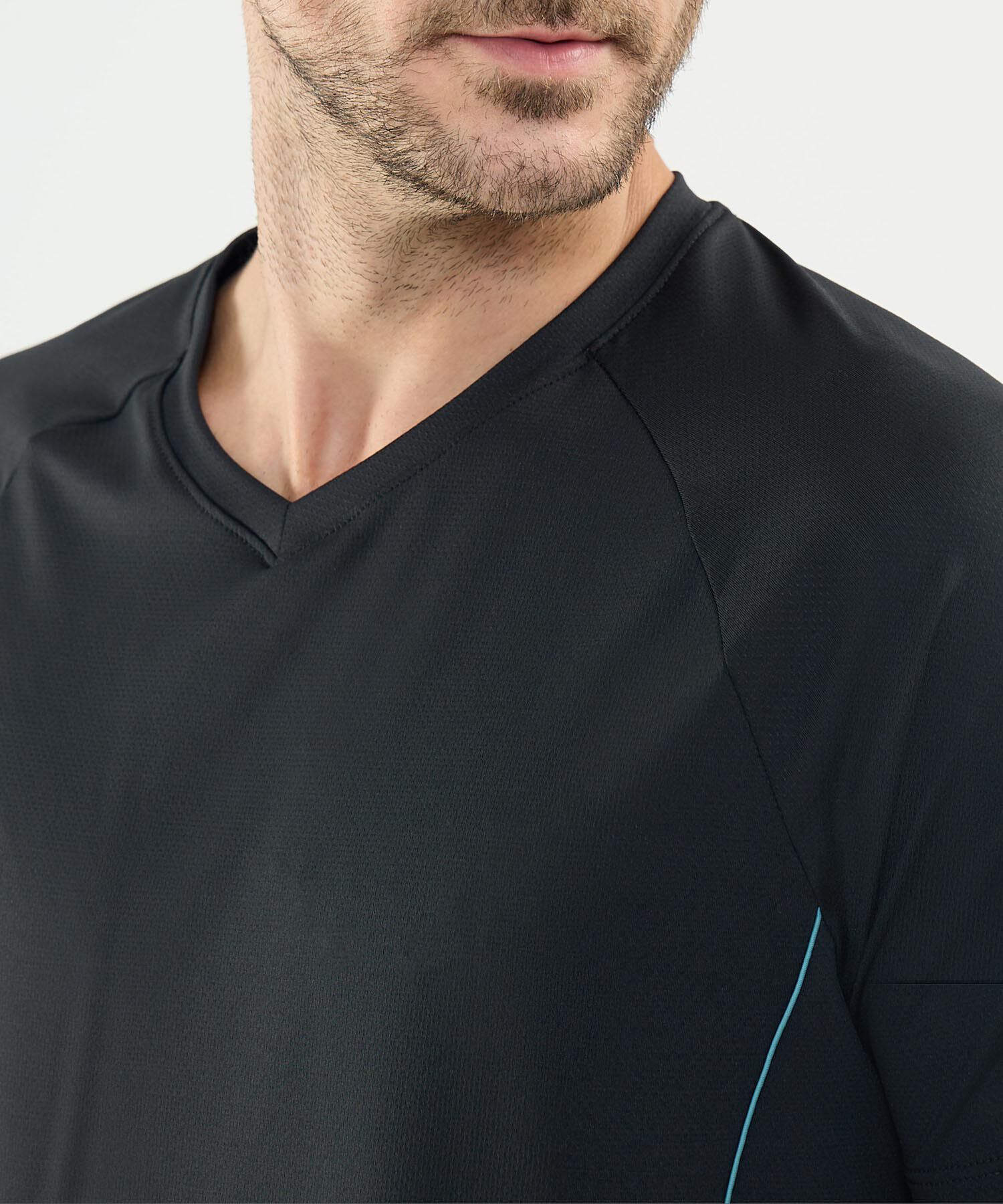 Camiseta Deportiva Cuello en V