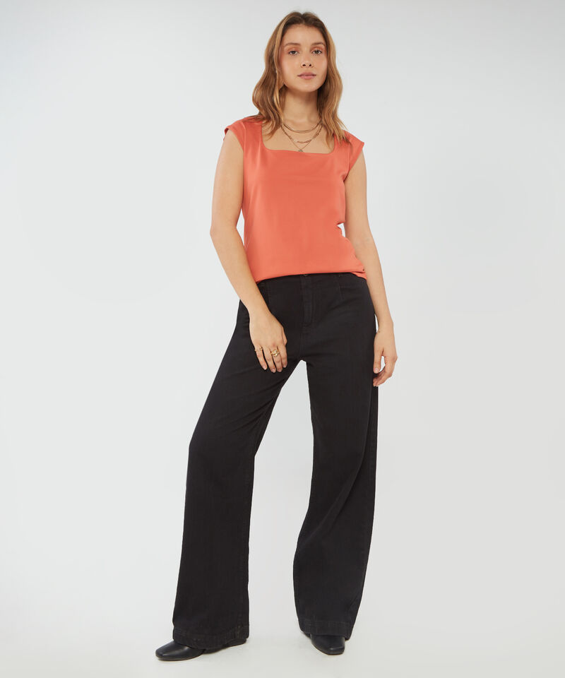 Camiseta Unicolor Escote Cuadrado Manga Corta