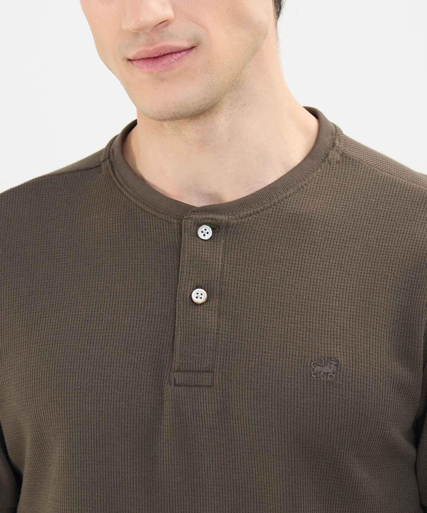 Cuello Camiseta Henley
