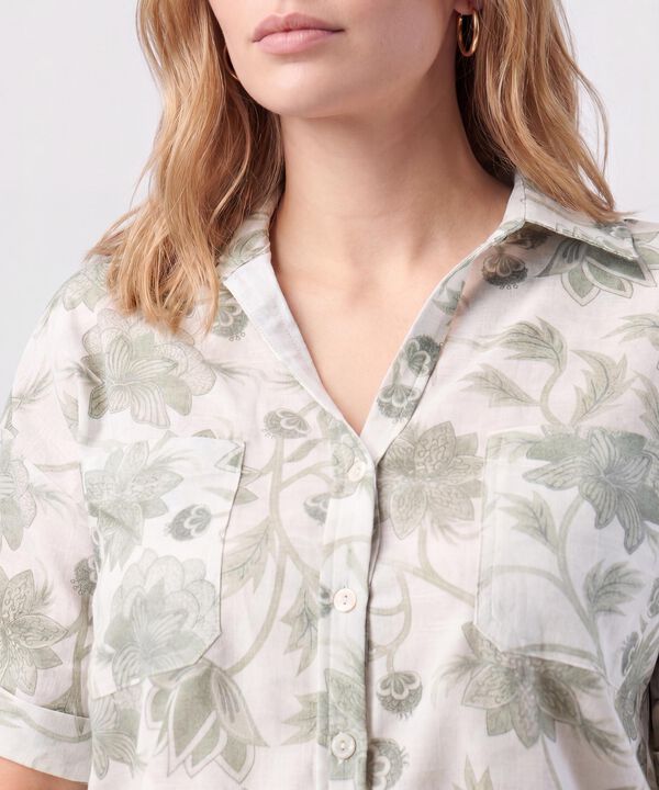 Camisa Manga Corta Con Dobladillo Mujer