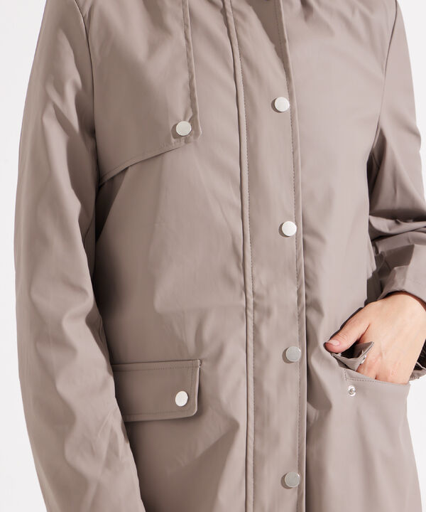 Parka con Bolsillos de Tapa