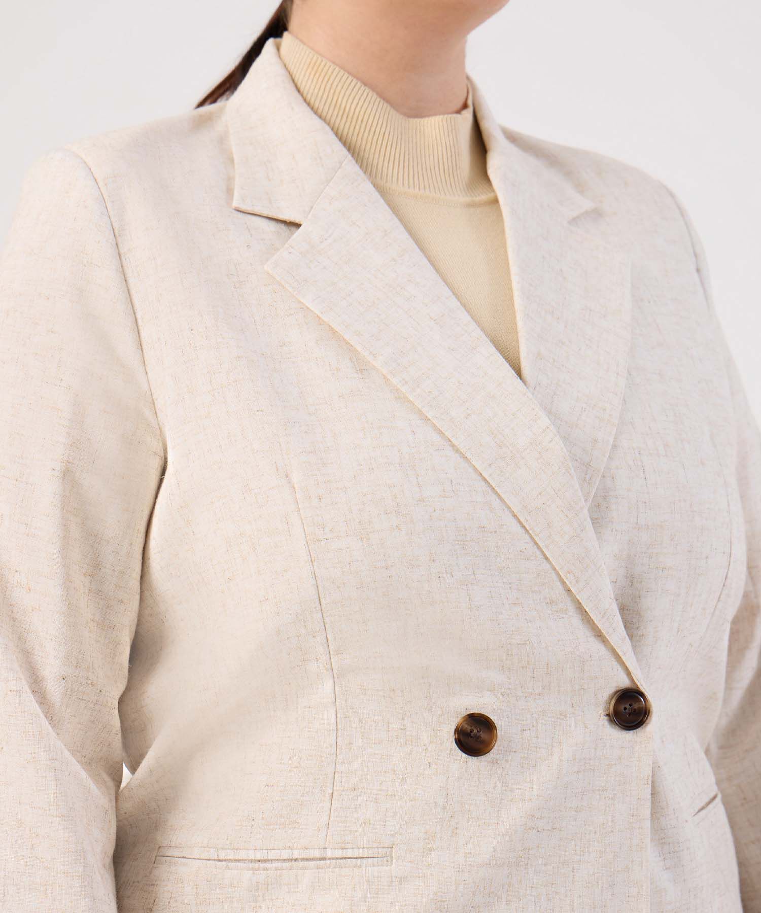 Blazer unicolor con botones para mujer curvy