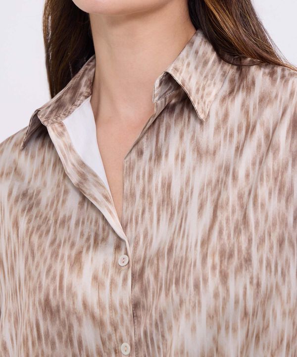 Camisa manga larga estampada para mujer image number null