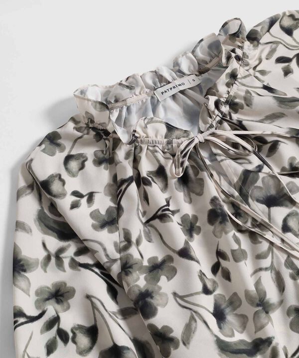 Blusa Con Estampado Y Escote En V Mujer