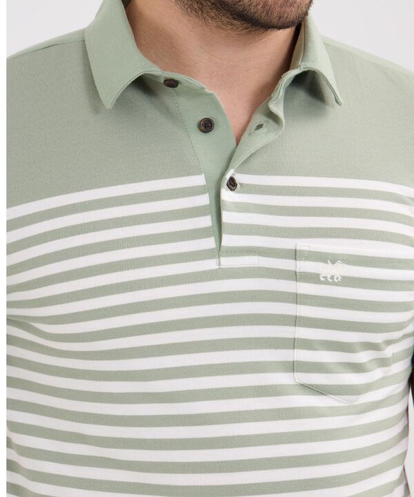 Polo Preteñida, Cuello Duro Con Bolsillo image number null