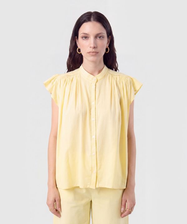 Blusa Cuello Alto con Vuelos Mujer