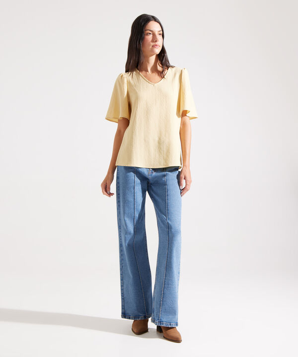 Blusa Texturizada con Escote en v