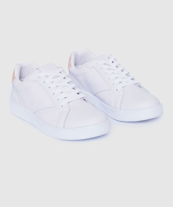 Tenis