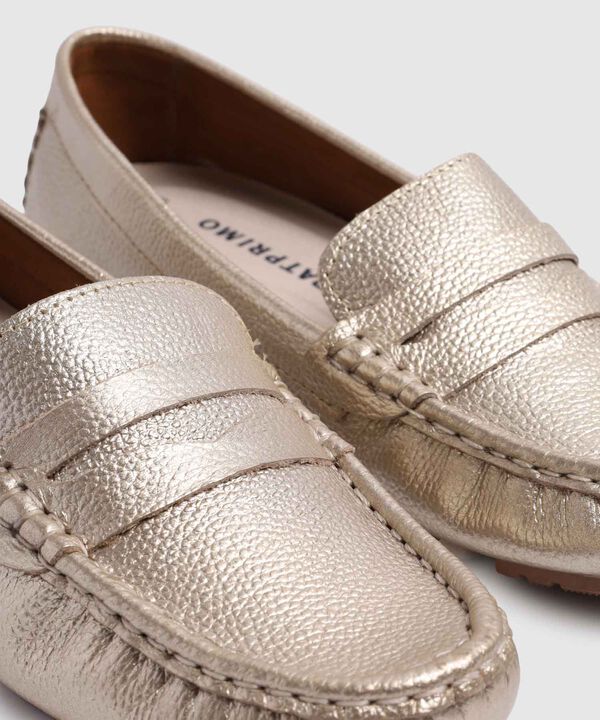 Mocasín Estilo Driver Para Mujer Con Acabado Brillante image number null
