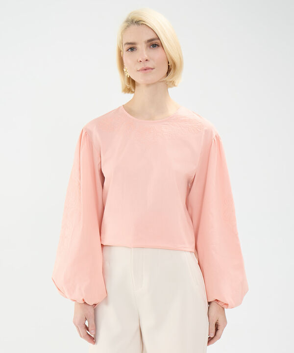 Blusa Bordada image number null