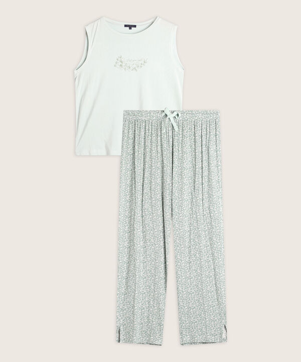 Pijama CortoCapri. Camiseta Manga Sisa Ancha. Pantalón Capri Estampado En Tejido De Punto.