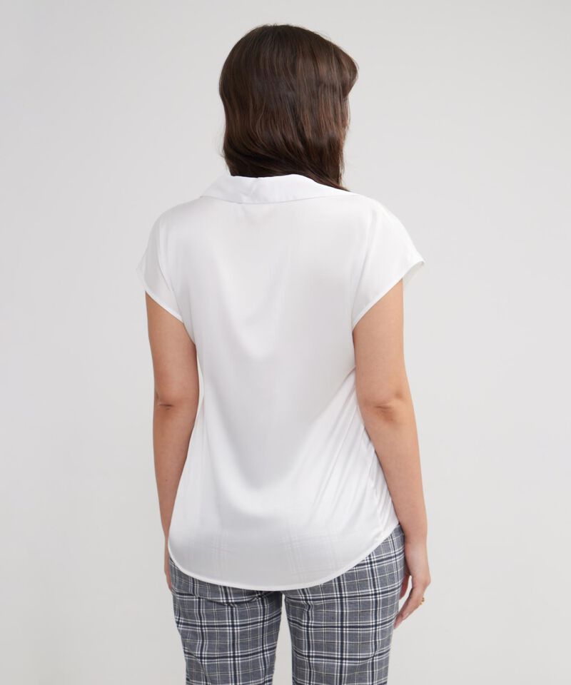 Blusa A Manga Corta Corrida Unicolor En Satin