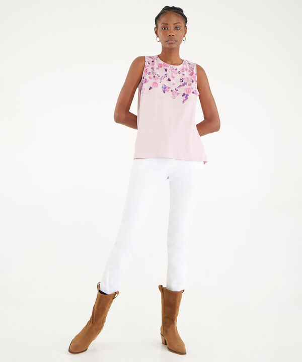 Pantalón Chino Unicolor Con Cinturón image number null