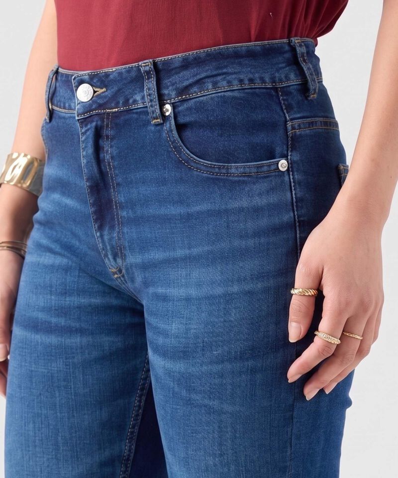 Jeans Bota Flare Silueta Ajustada Mujer