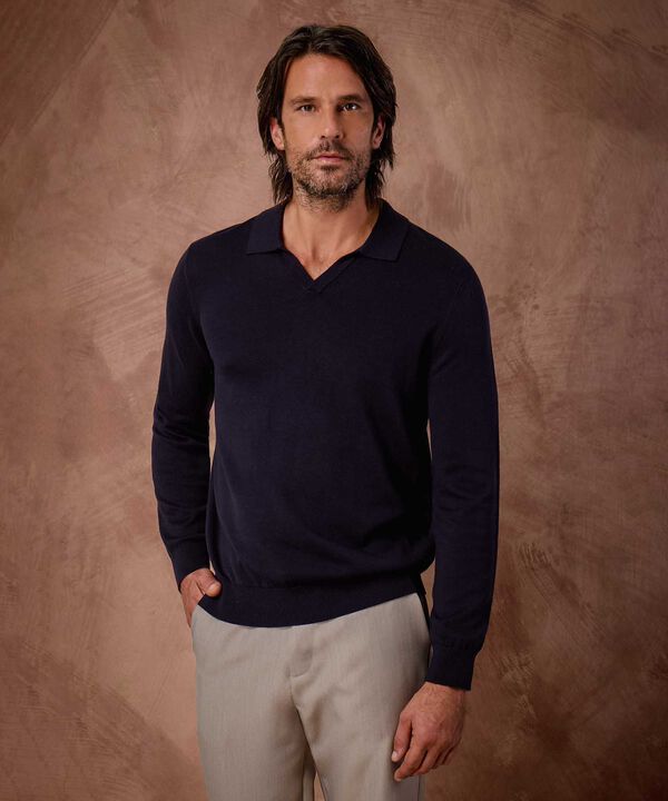 Polo de Tejido Fino con Cuello V Para Hombre image number null