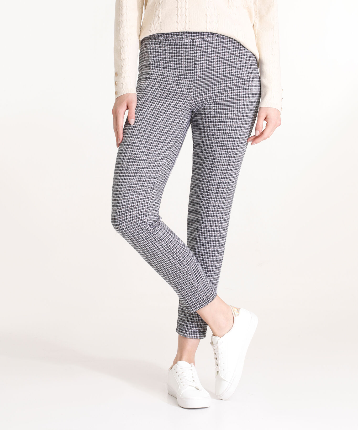 Leggings Prete&ntilde;ido Con Corte En Frente
