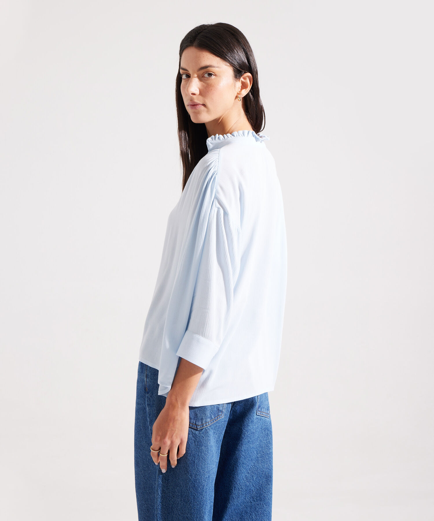 Blusa Cuello Neru Con Ruche Unicolor