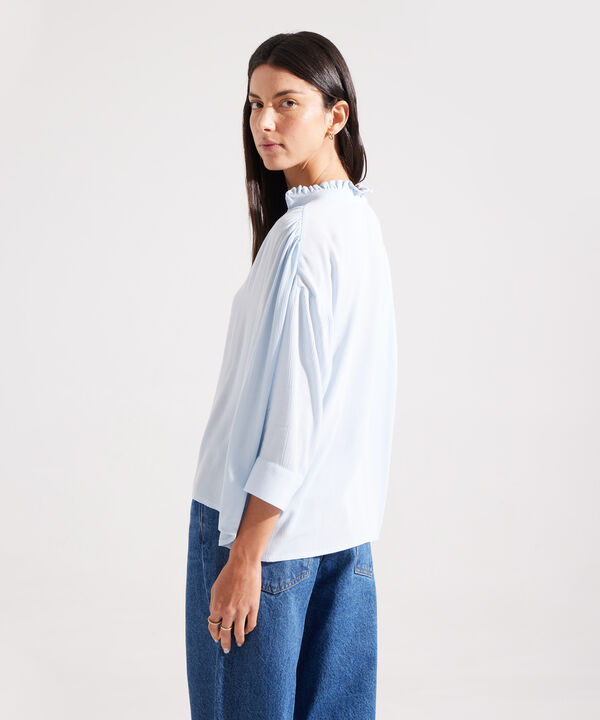 Blusa Cuello Neru Con Ruche Unicolor