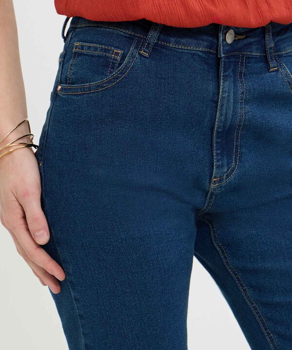 Jean Straight image number null