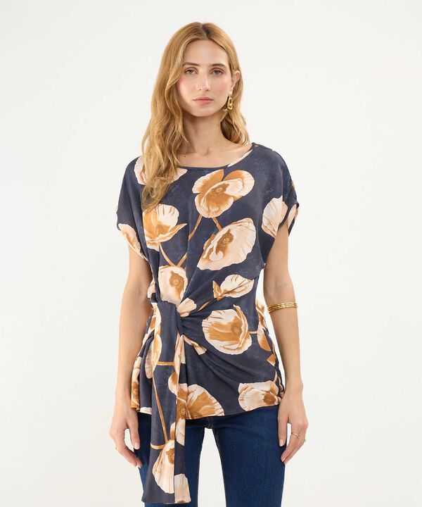 Blusa Estampada con Anudado image number null