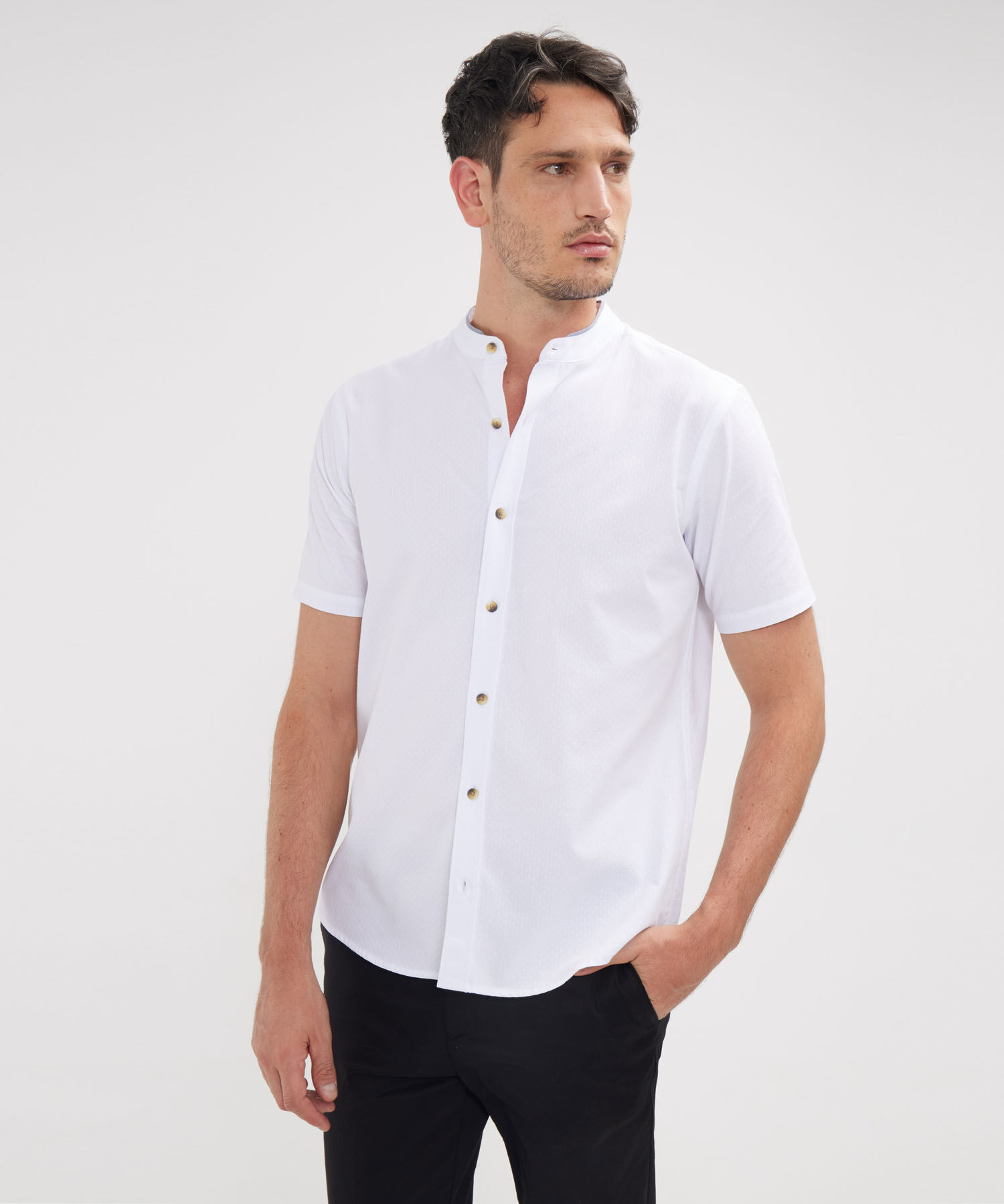 Camisa Cuello Mao compra ahora PATPRIMO
