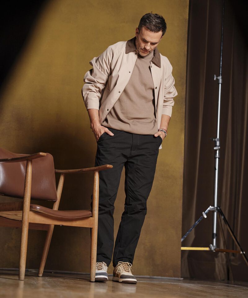 PANTAL&Oacute;N SLIM CON CINTURON