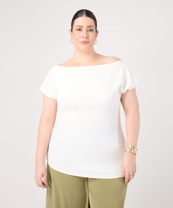 Blusa Unicolor Con Detalle Para Mujer Curvy image number null