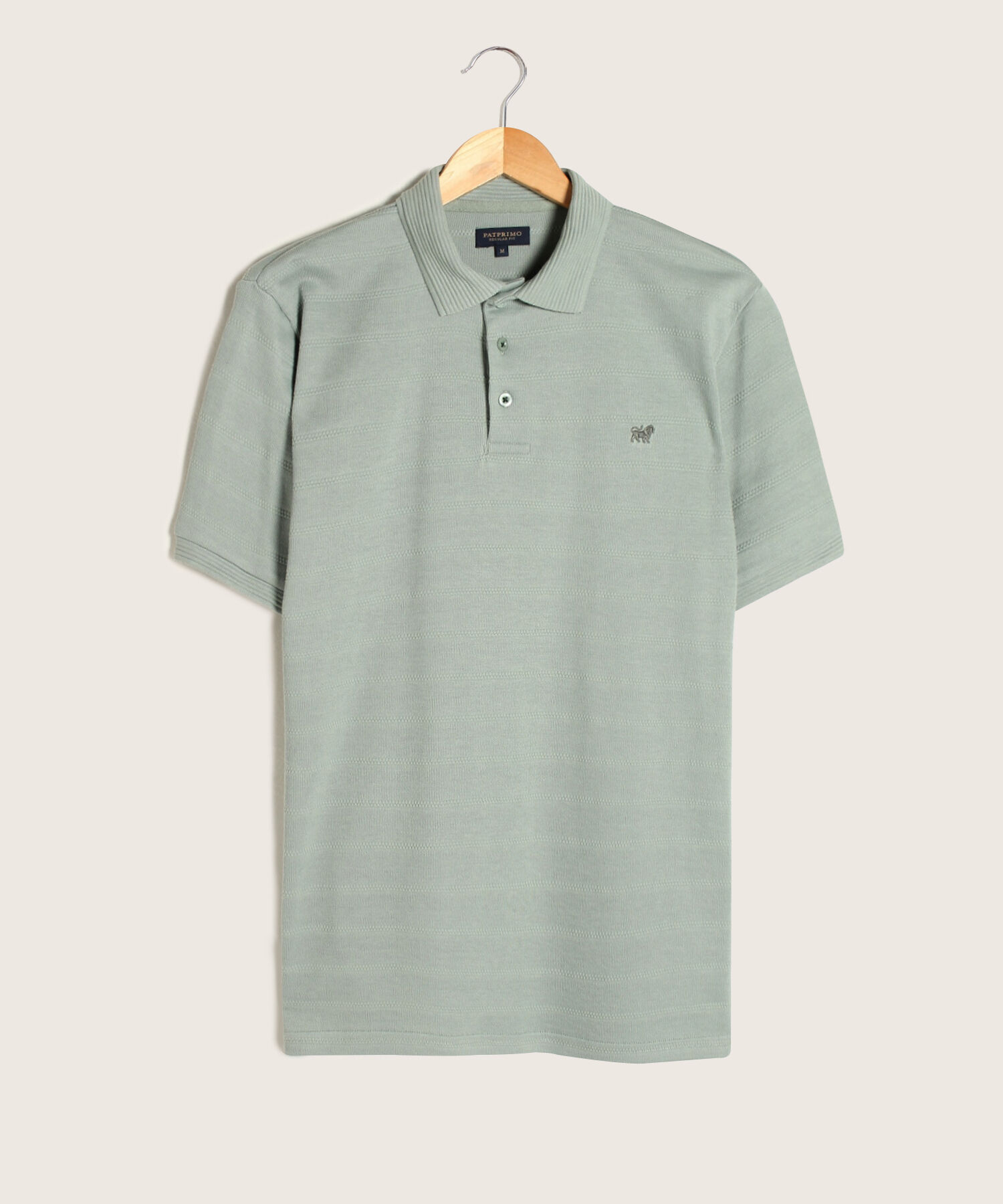 Polo Unicolor Con Textura, Cuello Y Puños Tejidos, Sin Bolsillo, Silueta Regular Fit, Sunset Dust Línea Moda