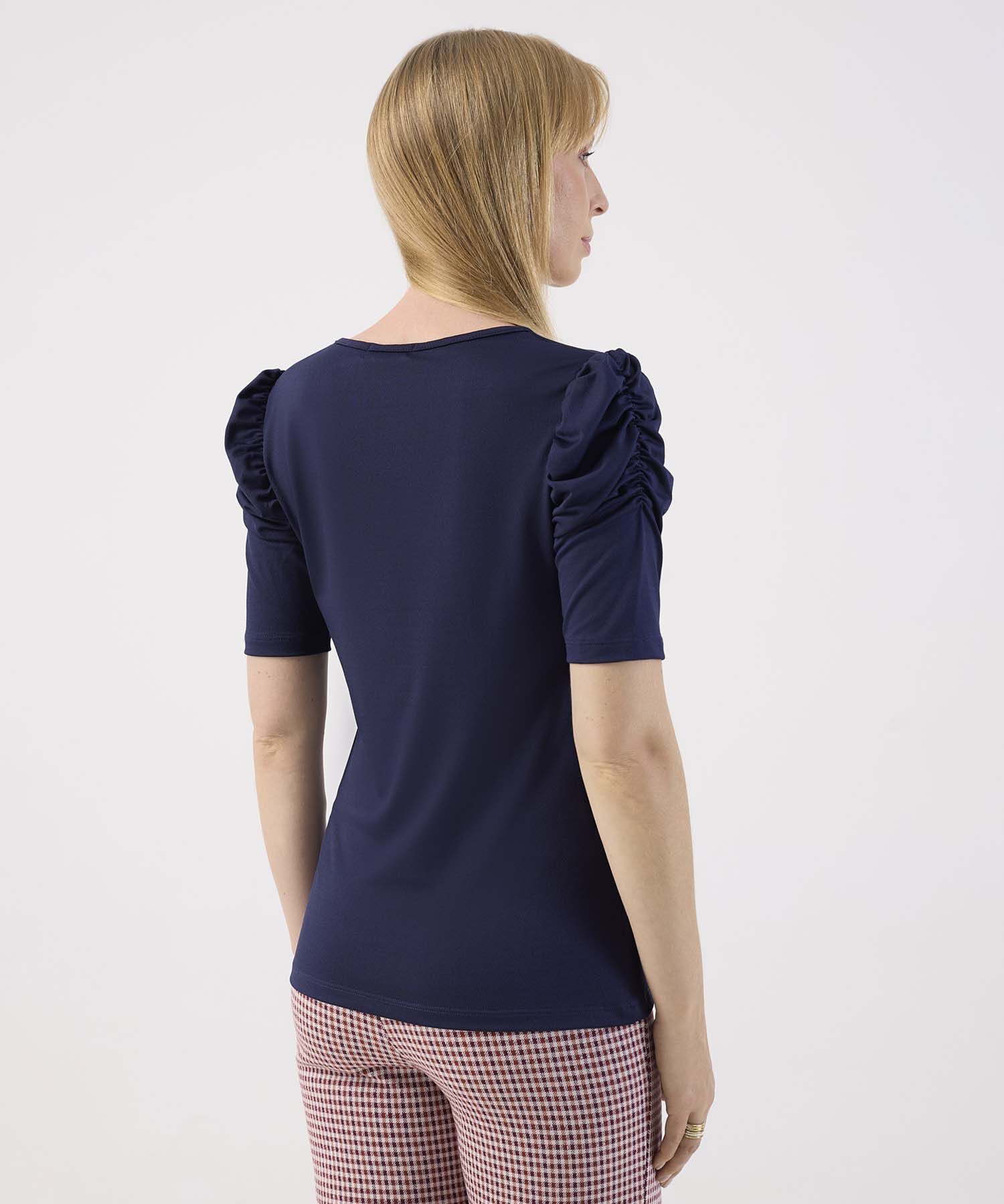 Blusa con Detalle en Mangas