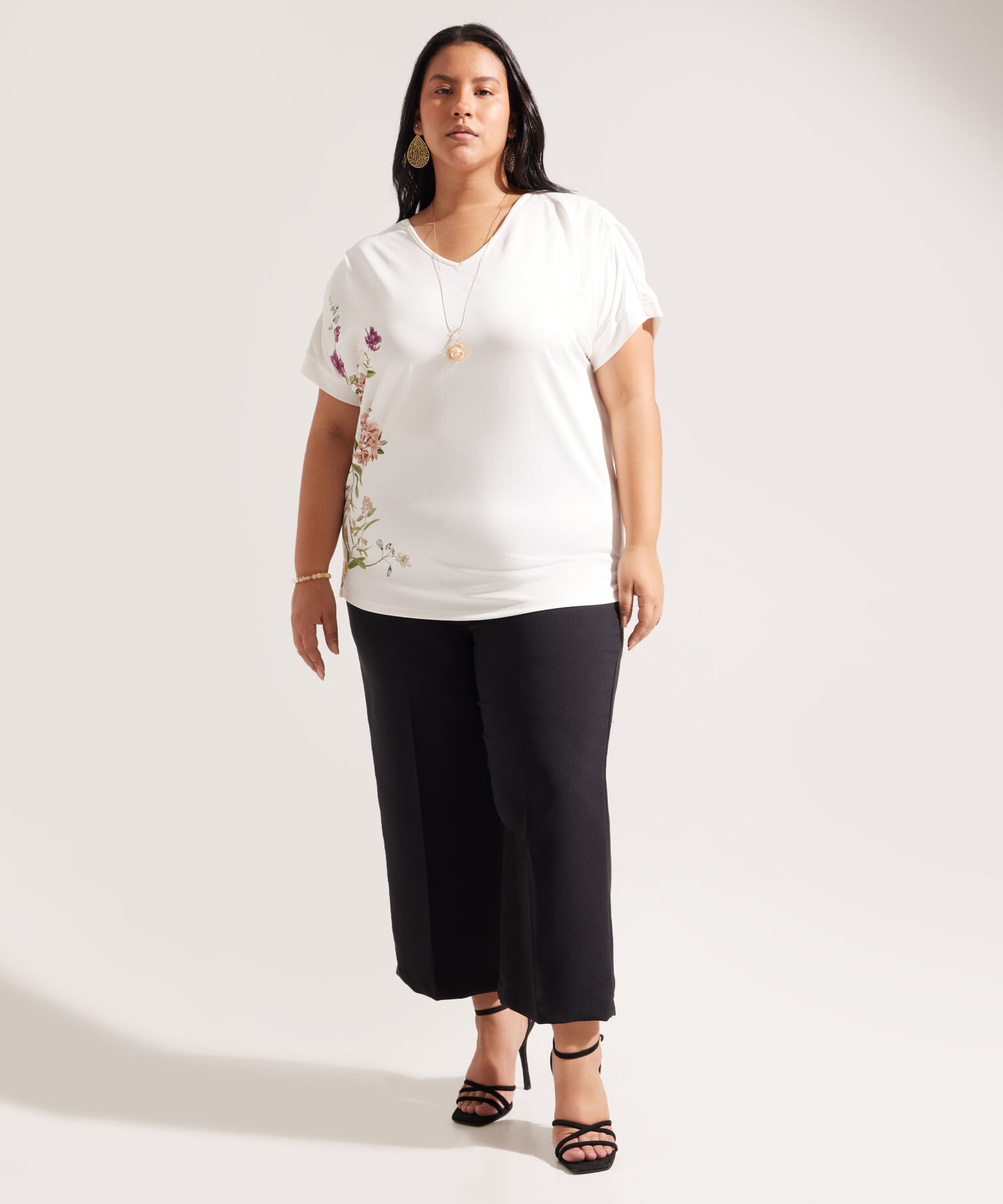 Camiseta Estampada Con Cuello En V