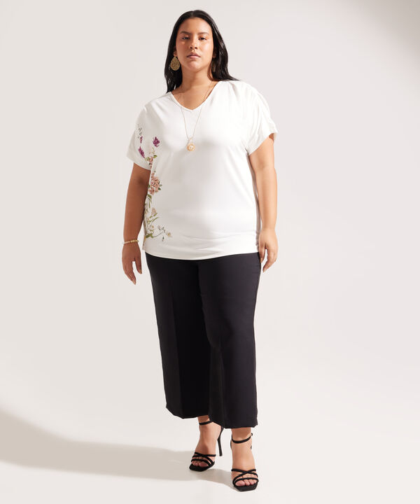 Camiseta Estampada Con Cuello En V
