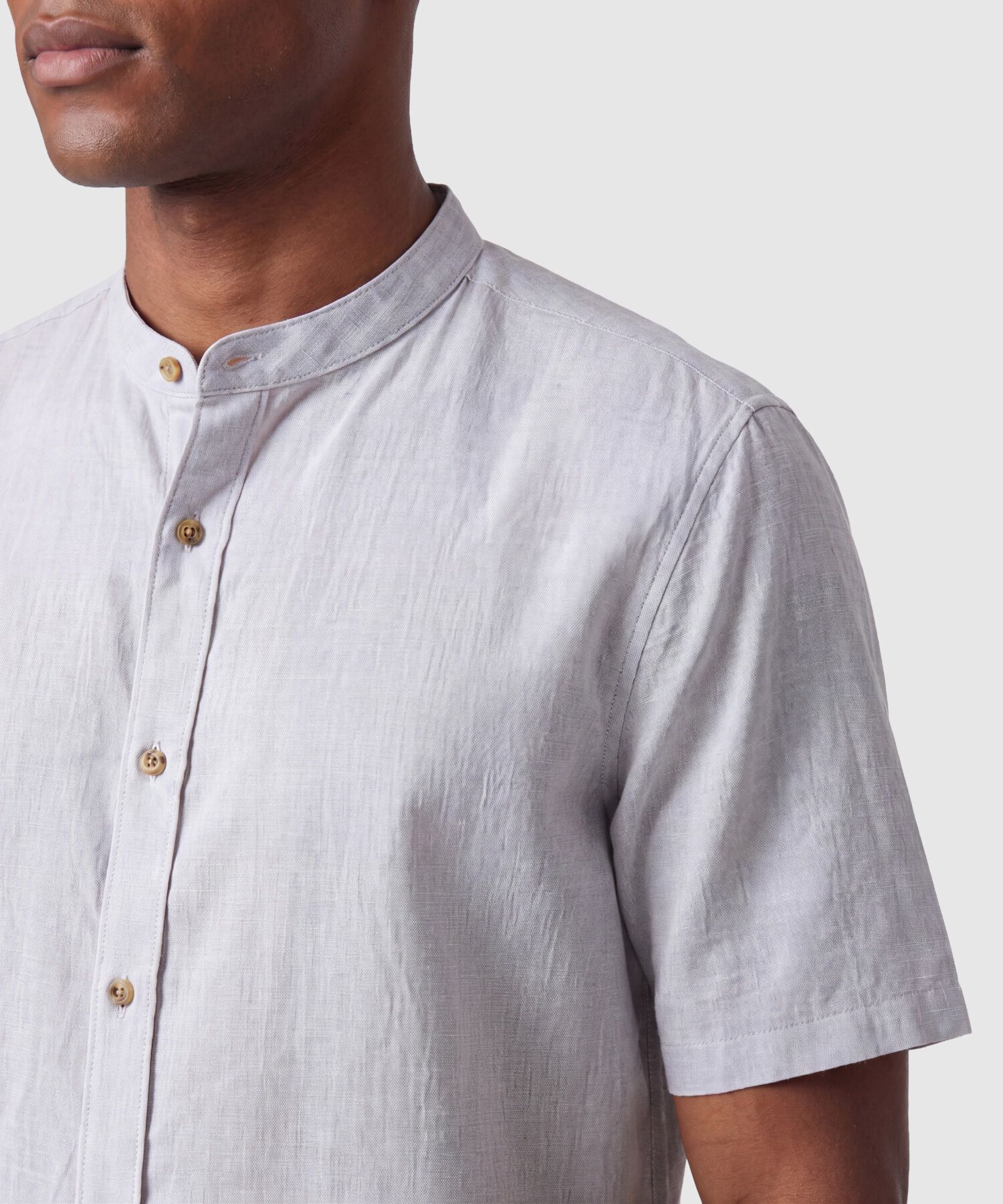 Camisa Manga Corta Con Cuello Mao Para Hombre